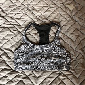 Lululemon sports bra